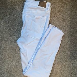 White, High Rise American Eagle Jeggings